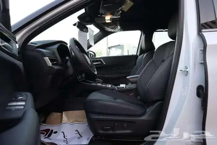 ميتسوبيشي اوتلاندر 2025 6