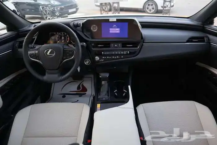 لكزس ES250 ستاندر 2025 بنزين سعودي 12