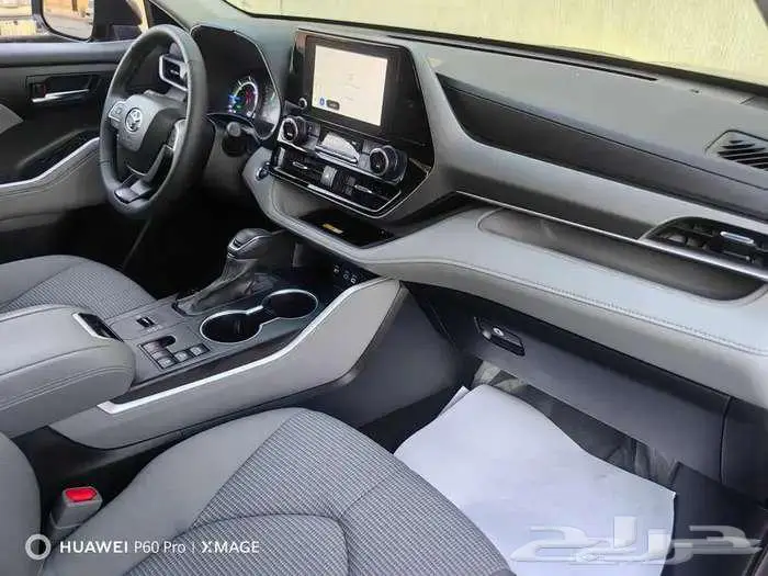 هايلاندر نص GLE رمادي 2024 17