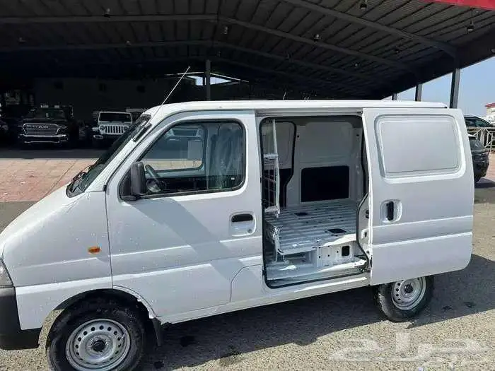 سوزوكي ايكو بضاعة قير عادي ينزين موديل 2025 اقل سعر 4