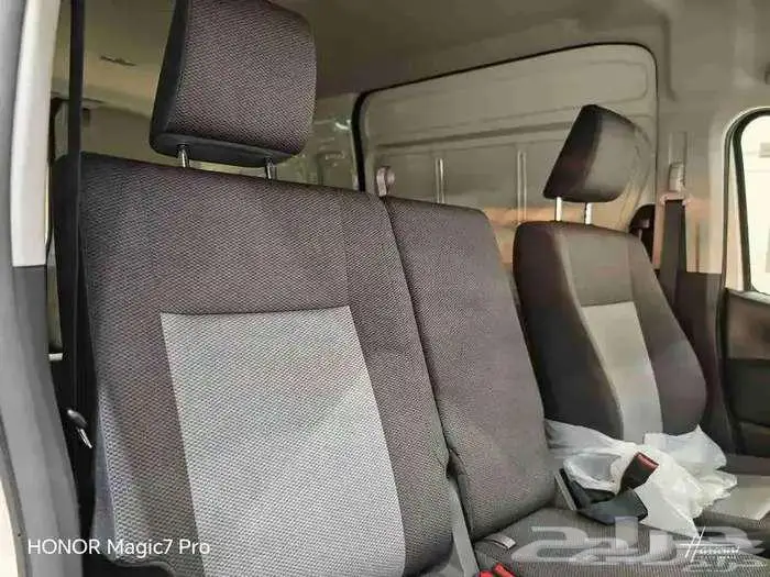 باص بضاعة ديزل توماتيك باب مفصلي 2025 5