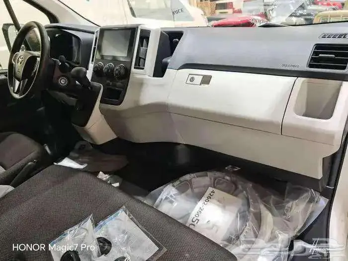 باص بضاعة ديزل توماتيك باب مفصلي 2025 8