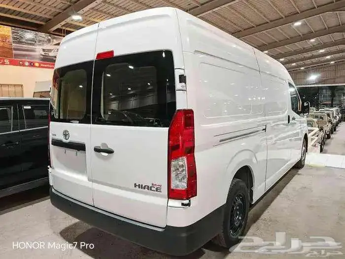 باص بضاعة ديزل توماتيك باب مفصلي 2025 12