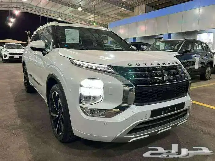ميتسوبيشي اوتلاندر بريميوم 2025 (كاش-أقساط) 2