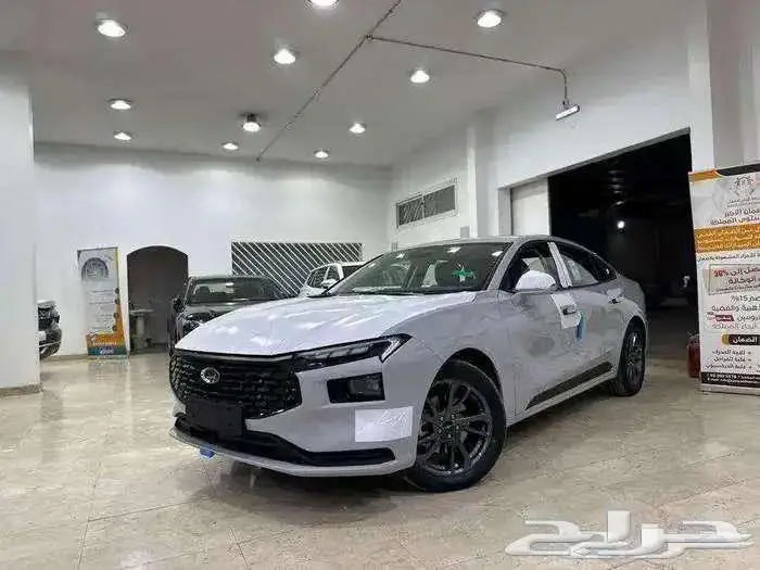 فورد تورس امبيانتي رصاصي فاتح 2025 1