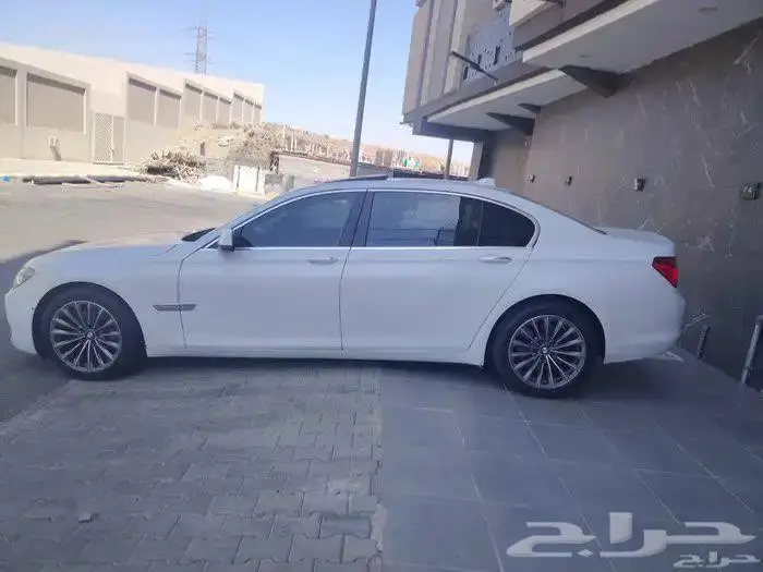 قمة النظافة بي ام 740 2011 2