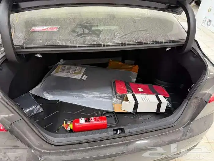 كامري 2025 E سعودي اسود ( اقساط بنوك ) او كاش 8