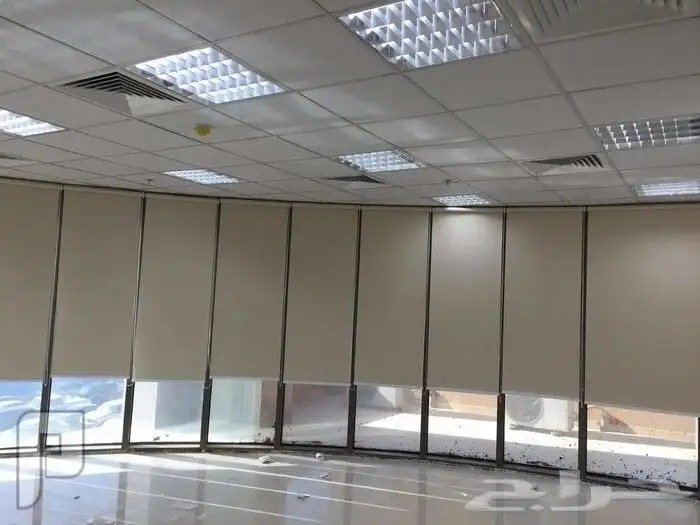 ستائر رول واجهات محلات تجارية طباعة بتصميمك مع ضمان 1