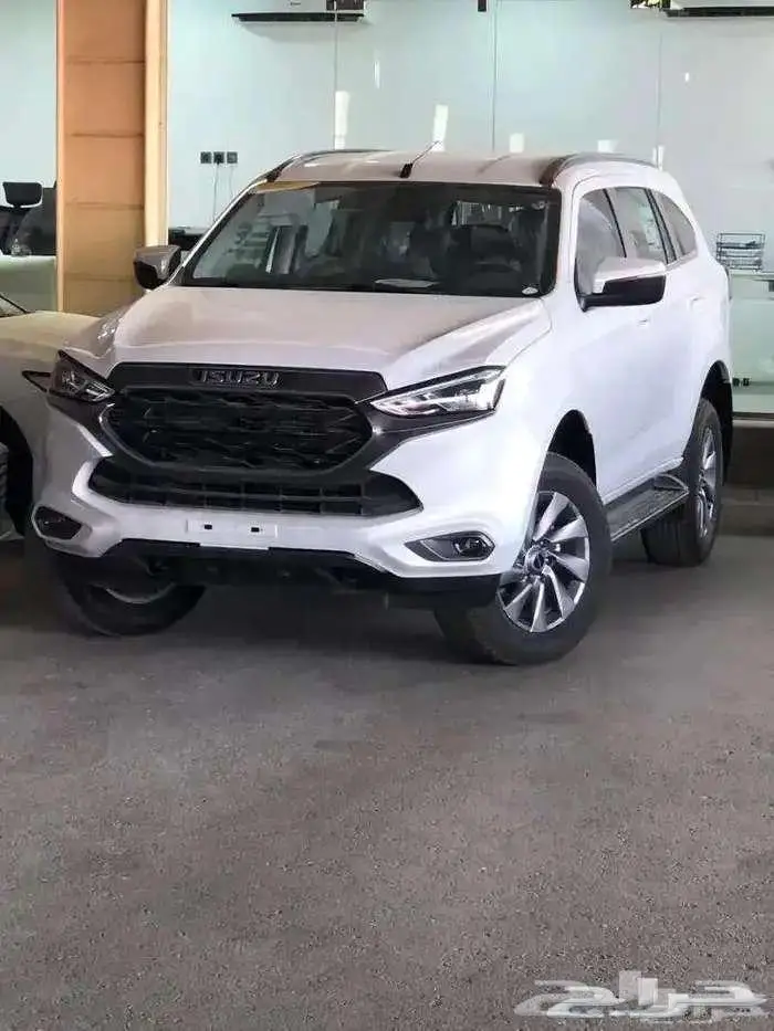 ايسوزو MUX فل كامل دبل ديزل 2025 متوفر لدى الحسن 0