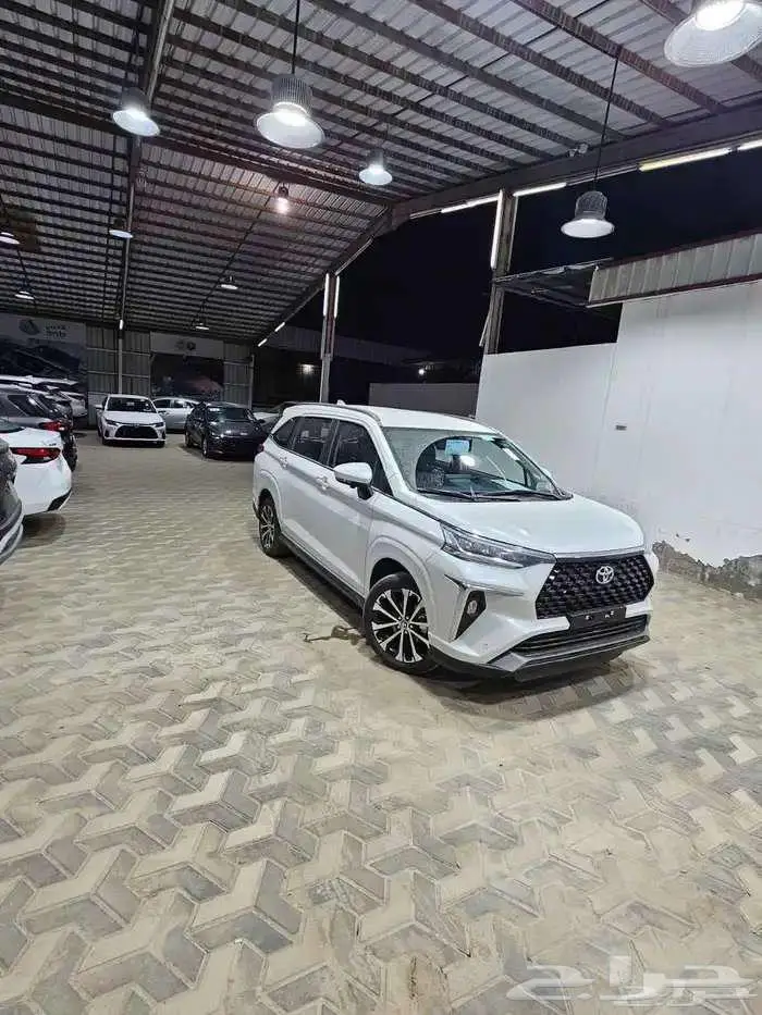 تويوتا فيلوز GLX موديل 2025 2