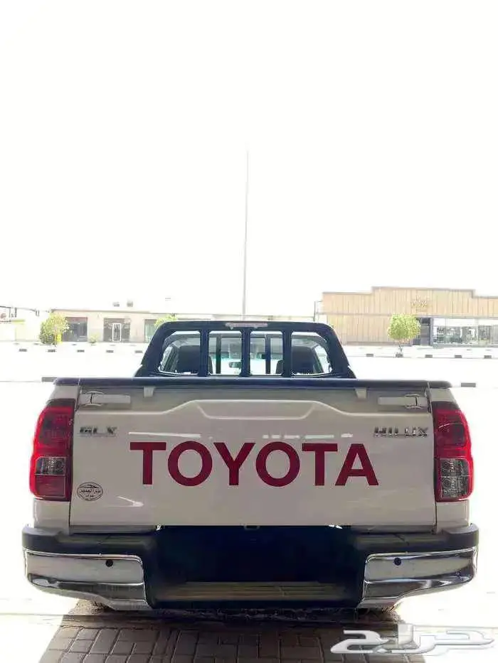 هايلكس غمارتين GLX بنزين 2025 كاش و اقساط 4