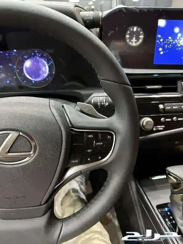 لكزس ES300 هايبرد موديل 2025 (عرض50 50 بنك الانما بدون ربح 3