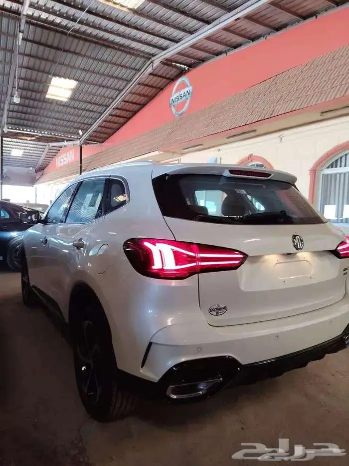 MG HS 2024 قير اوتماتيك بنزين 1