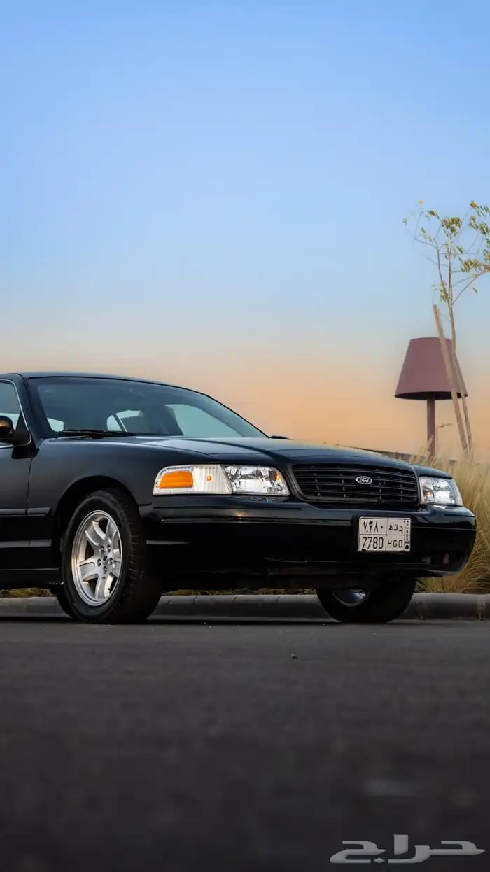 فورد كراون فكتوريا LX Sport قير أرضي موديل 2002 سعودي 0