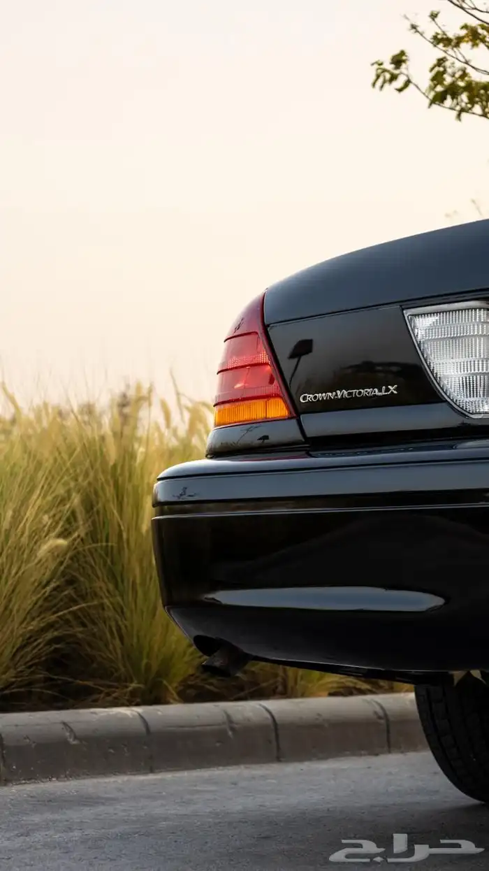 فورد كراون فكتوريا LX Sport قير أرضي موديل 2002 سعودي 2