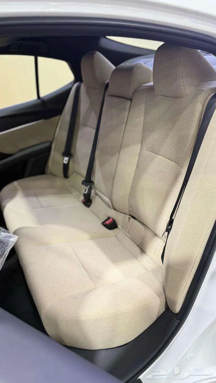 تويوتا كامري 2025 LE 9