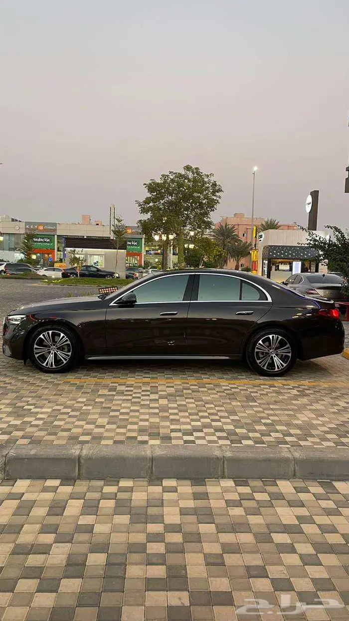 مرسيدس E200 موديل 2024 1