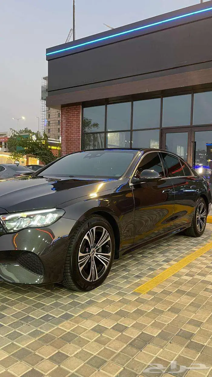 مرسيدس E200 موديل 2024 9