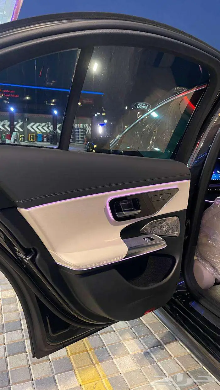 مرسيدس E200 موديل 2024 36