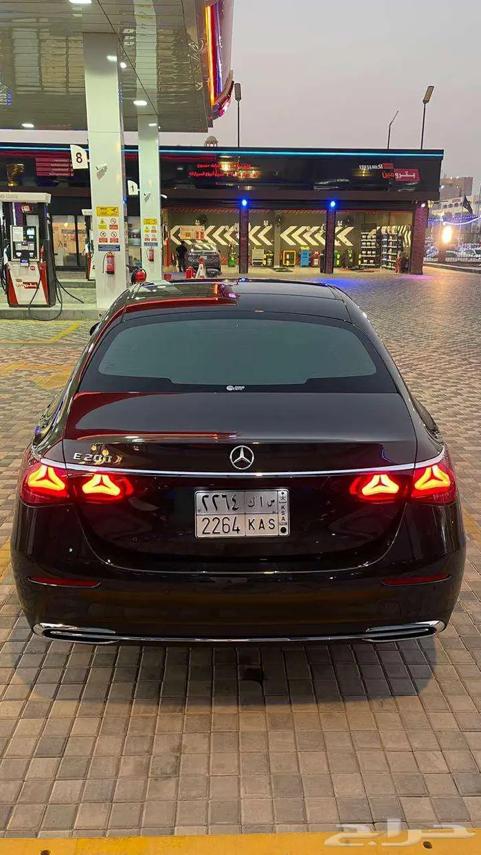 مرسيدس E200 موديل 2024 3