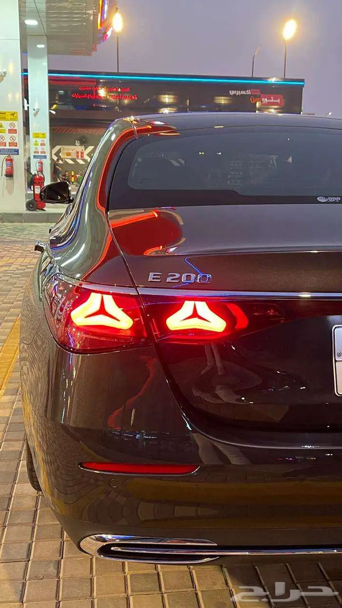 مرسيدس E200 موديل 2024 15