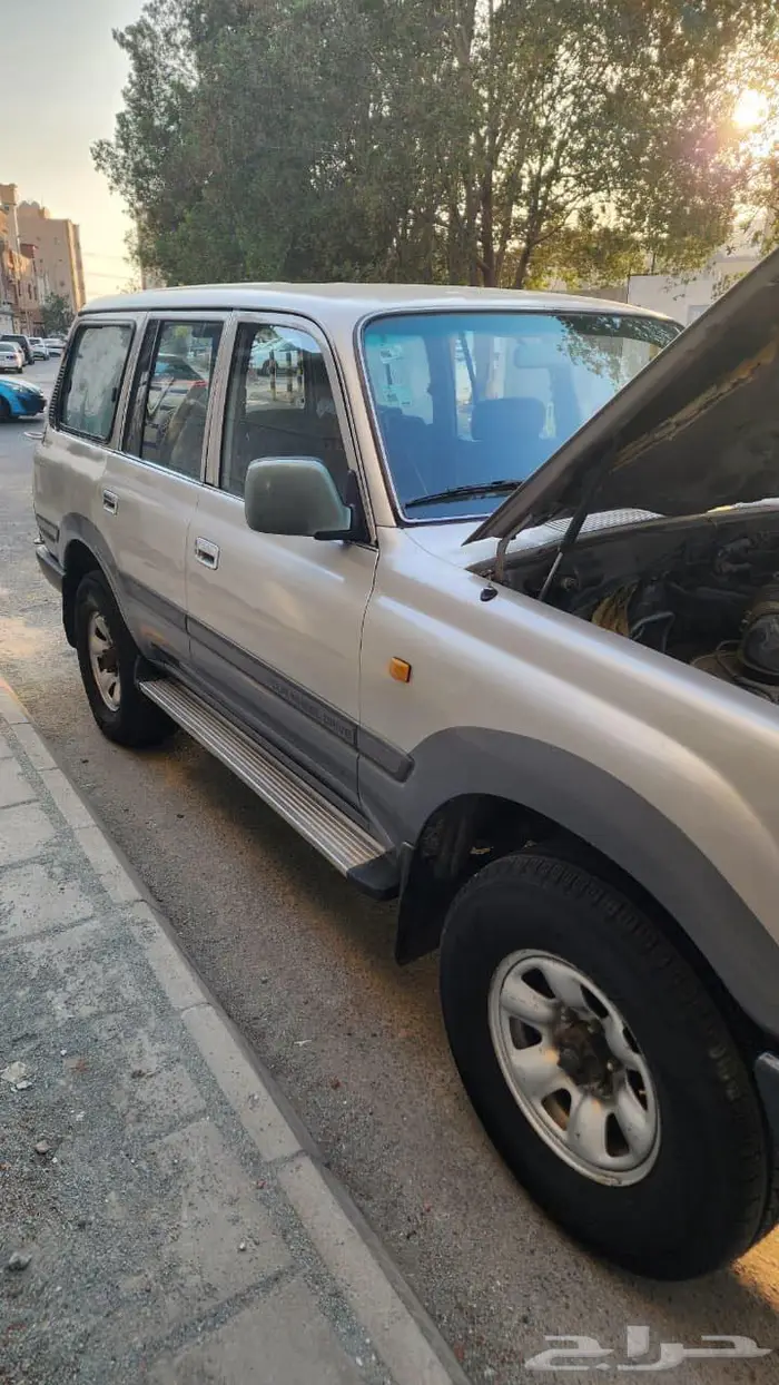 صالون لاندكروزر 2