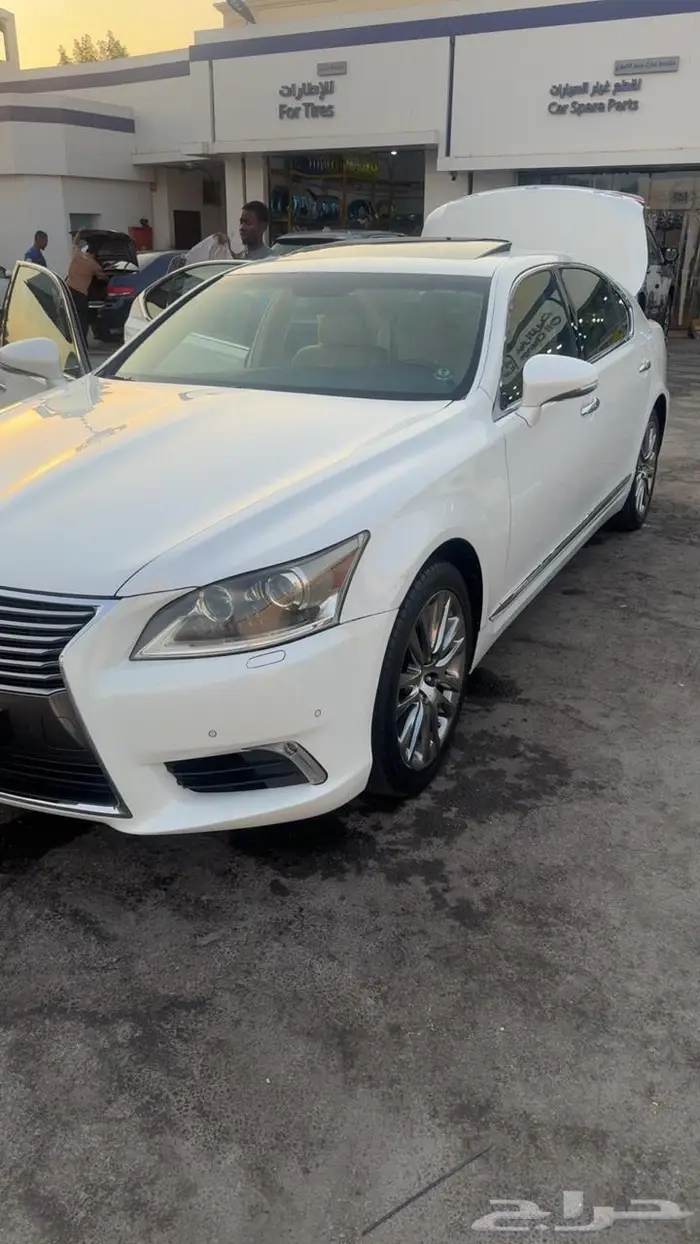 لكزس LS460 موديل 2013 نظيف جدا لارج سعودي 3