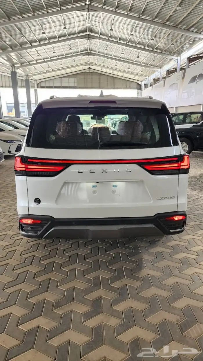 جيب لكزس LX600 BB سعودي 2025 بسعر 539000 شامل 8