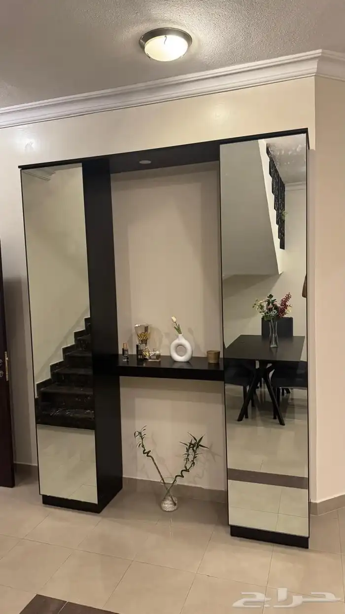 دولاب استقبال وتعليق عبايات 2