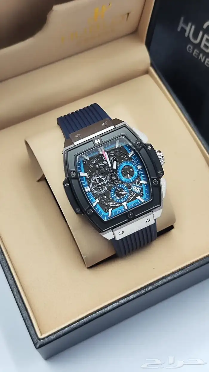 ساعة هبلت مربع 13