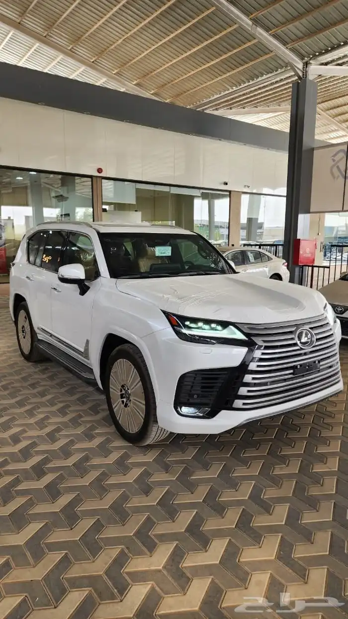 جيب لكزس LX600 BB سعودي 2025 بسعر 539000 شامل 9