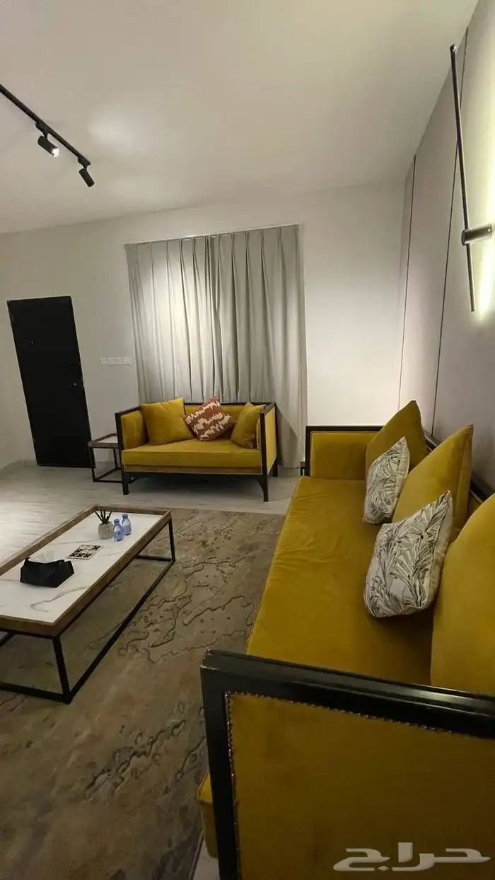 كنب  شاشه  طاولات 4