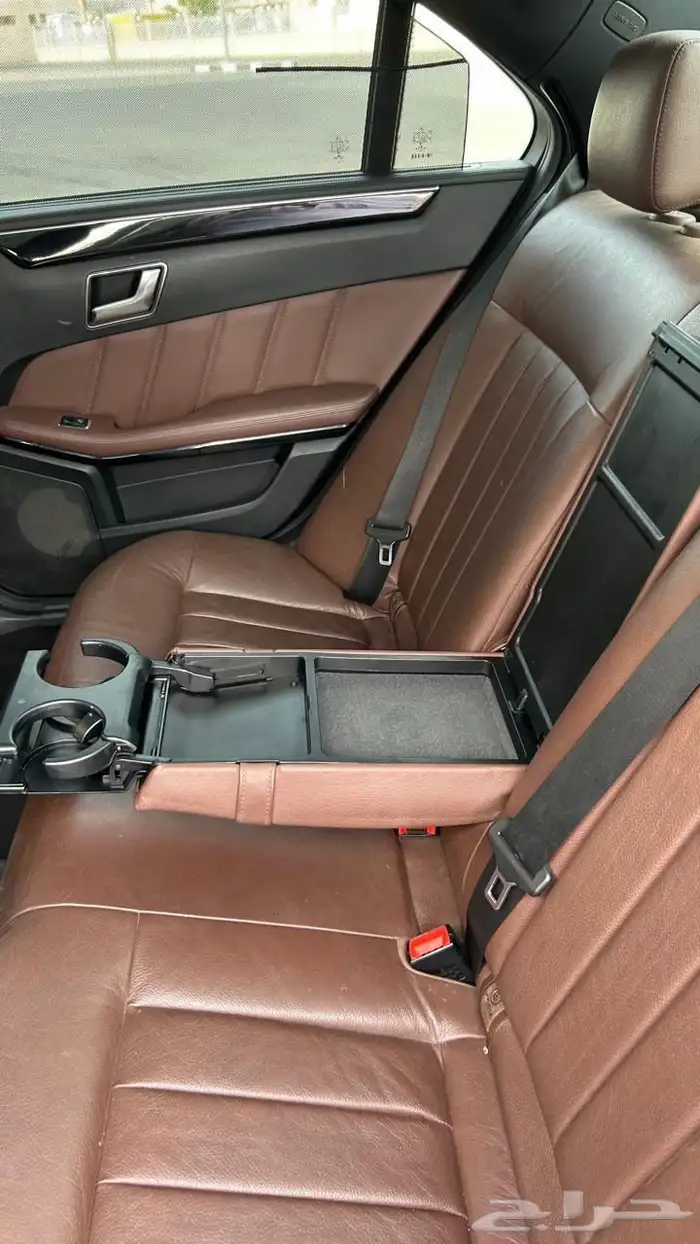 مرسيدس E300 2016 نظيفة جدا  جدا 8