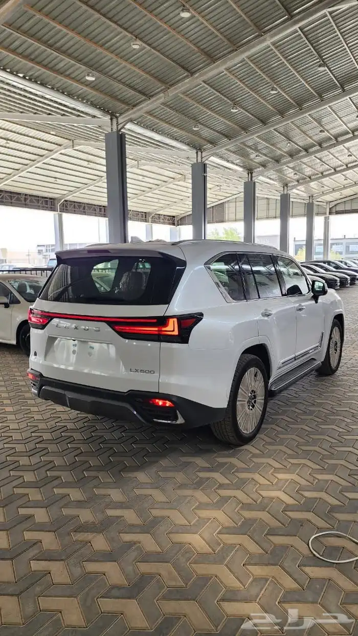 جيب لكزس LX600 BB سعودي 2025 بسعر 539000 شامل 12