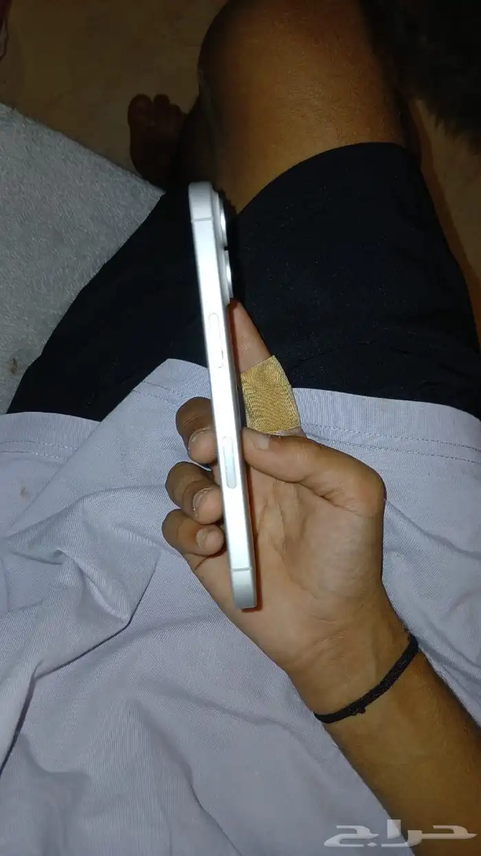 آيفون 16   128 6