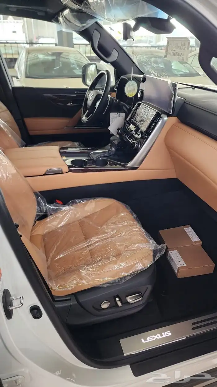 جيب لكزس LX600 BB سعودي 2025 بسعر 539000 شامل 17