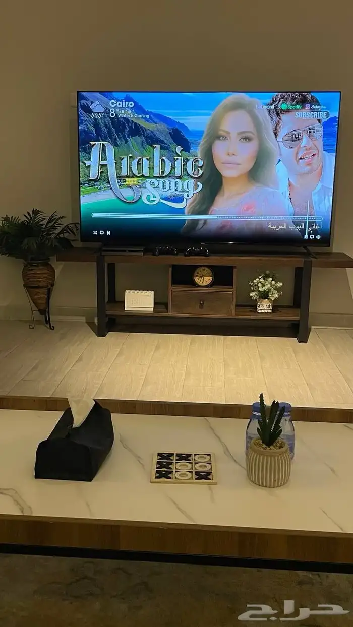 كنب  شاشه  طاولات 2