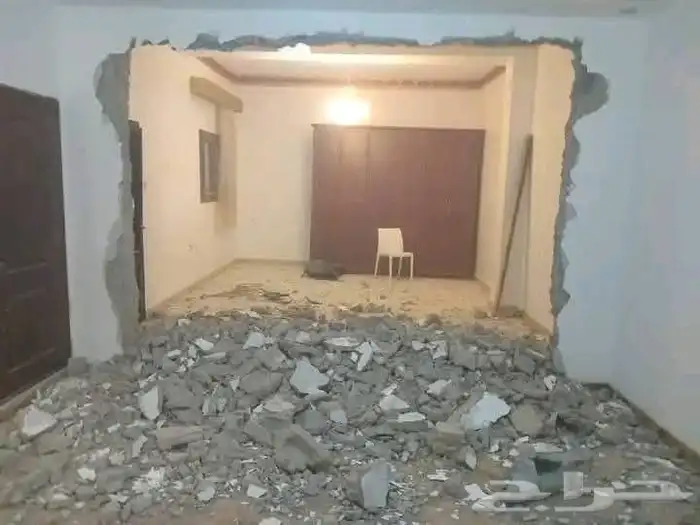 مقاول تكسير سيراميك وملحق وشقق مع نقل المخلفات والتنظيف 0