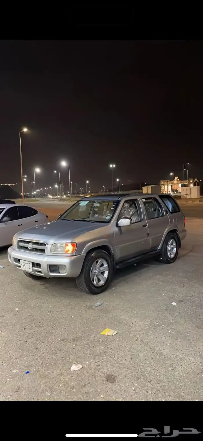 باثفندر موديل 2003 بودى بلد غير تعديل بسيط على باب الراكب 1
