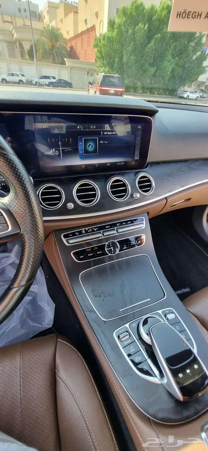 مرسيدس E300 موديل 2018 7