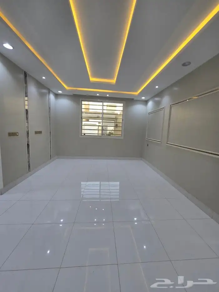 للبيع متبقي شقه ارضي 6غرف حوش مدخل سياره 520ألف أبها المحالة 6