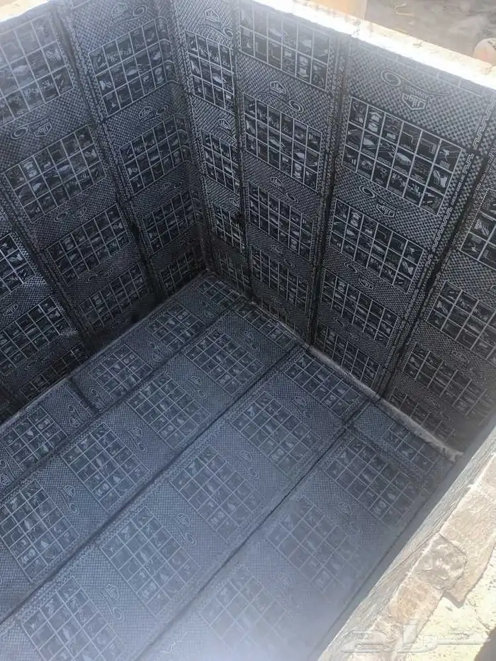 فني تركيب عوازل وقار على الاسطحوالحمامات والمطبخ والغرف 13