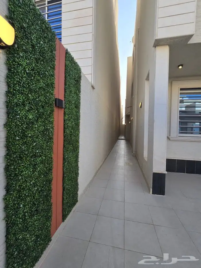 للبيع متبقي شقه ارضي 6غرف حوش مدخل سياره 520ألف أبها المحالة 2