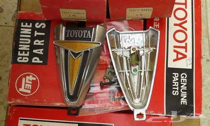 علامة شبك هايلوكس 76 - 78 2