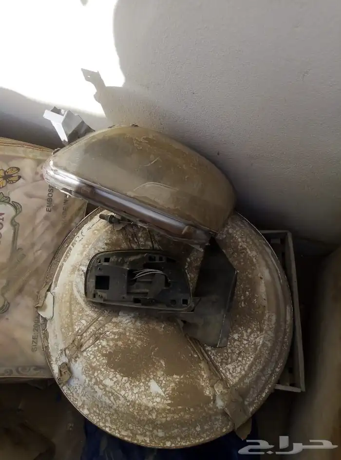 قطع غيار فورد عدد اثنين مرايه اصلي و اثنين منبه فورد 3