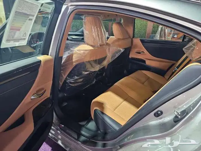 لكزس ( ES250 ) AA ستاندر 2025 4