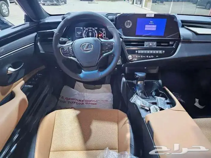 لكزس ( ES250 ) AA ستاندر 2025 3