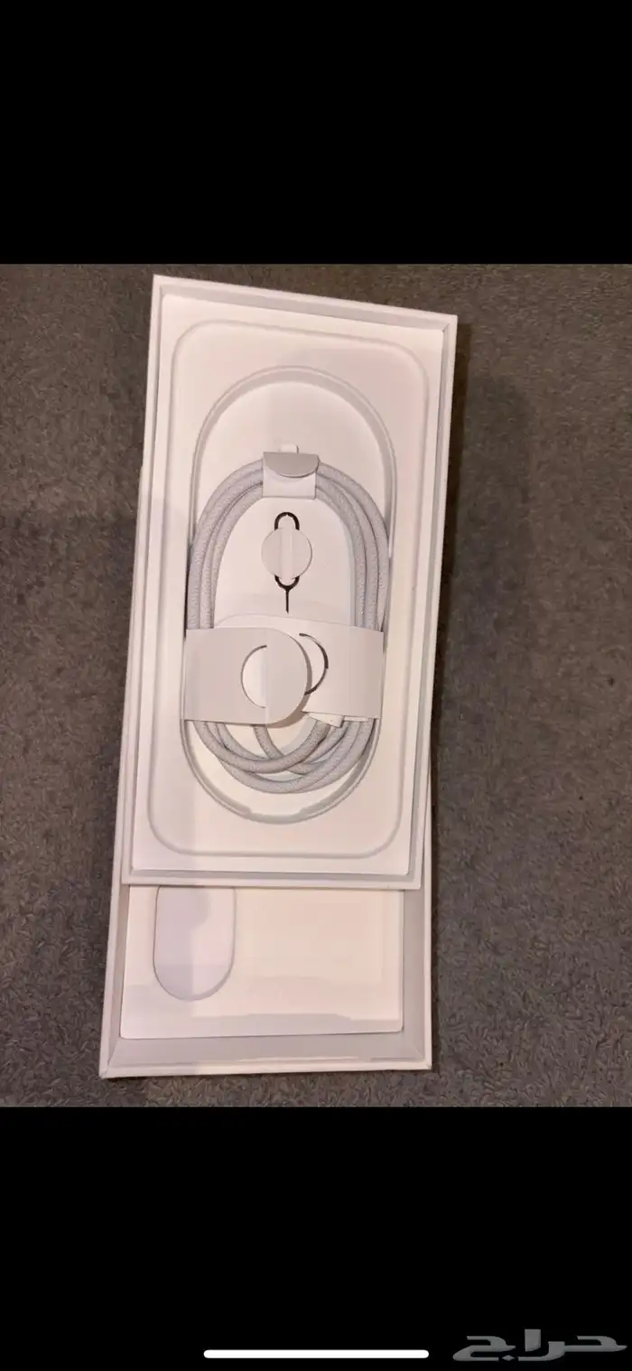 آيفون 16   128 9