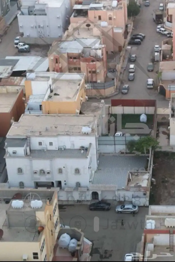 للبيع عمارة دورين وملحق في مدينة جازان 2