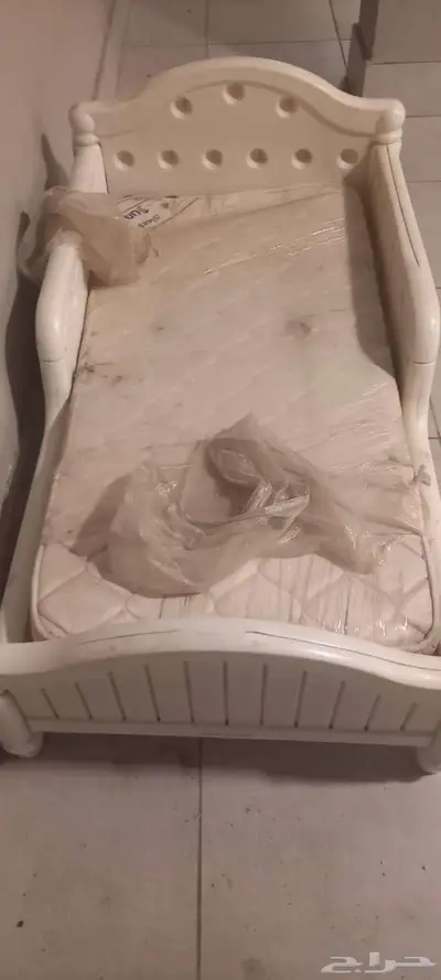 سرير اطفال 0